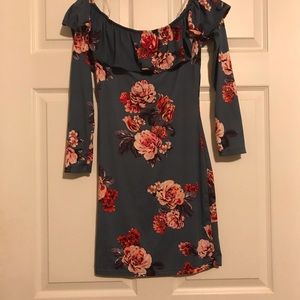 Floral off the shoulder bodycon dress.